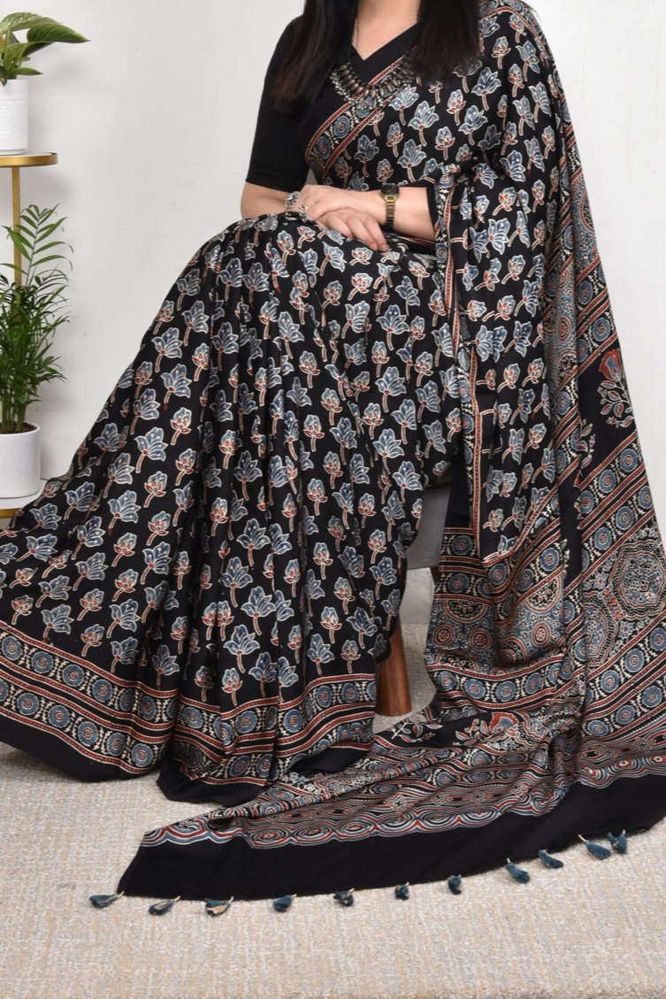 BLACK BIG FLORAL  MODAL SILK DIGITAL PRINTED SAREE