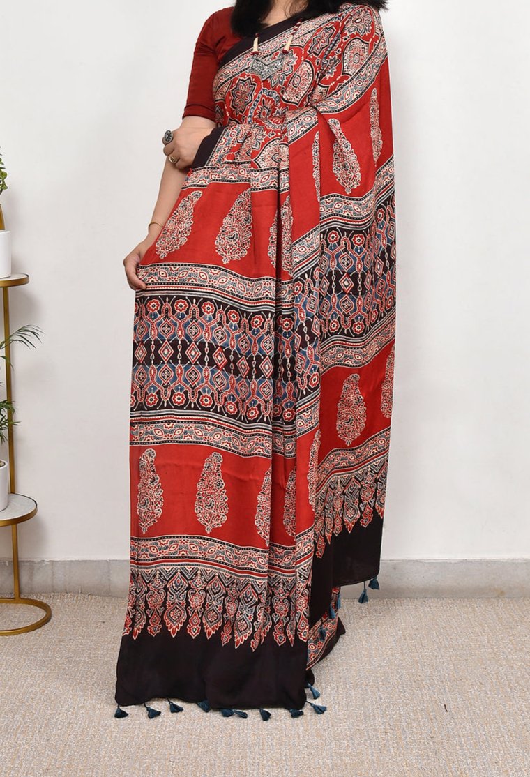 MAROON MODAL SILK DIGITAL PRINTED SAREE