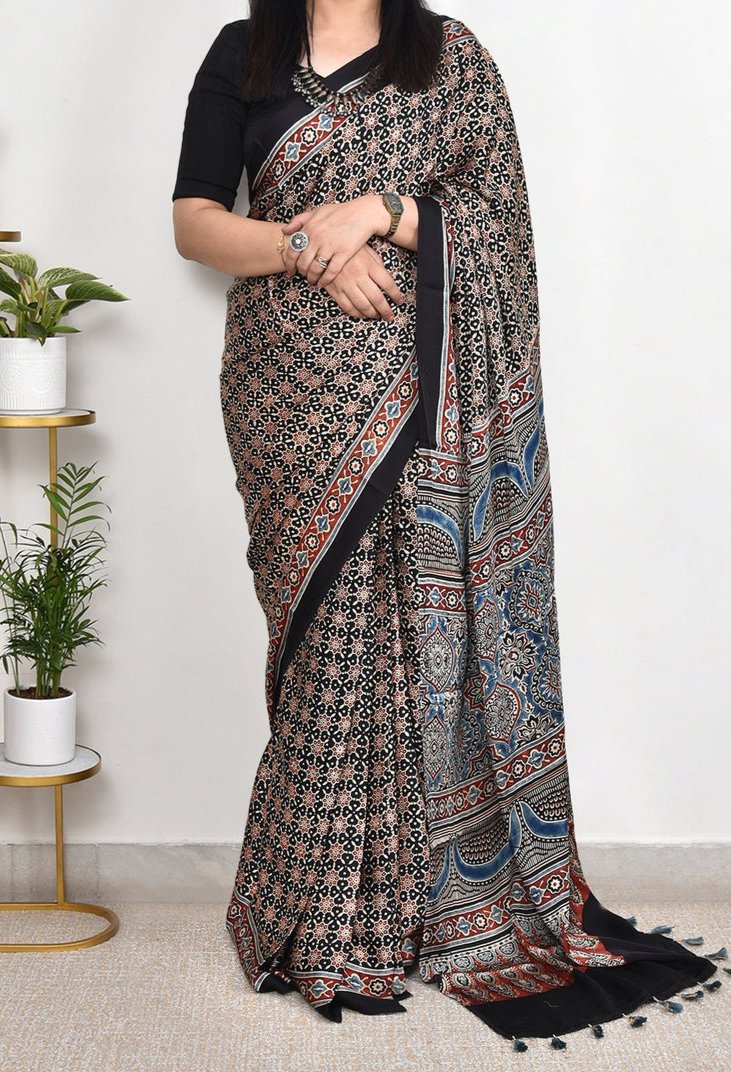 BLACK AND NAVY BLUE  MODAL SILK DIGITAL PRINTED SAREE