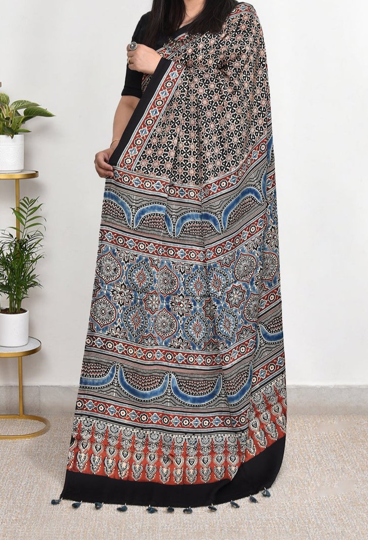 BLACK AND NAVY BLUE  MODAL SILK DIGITAL PRINTED SAREE