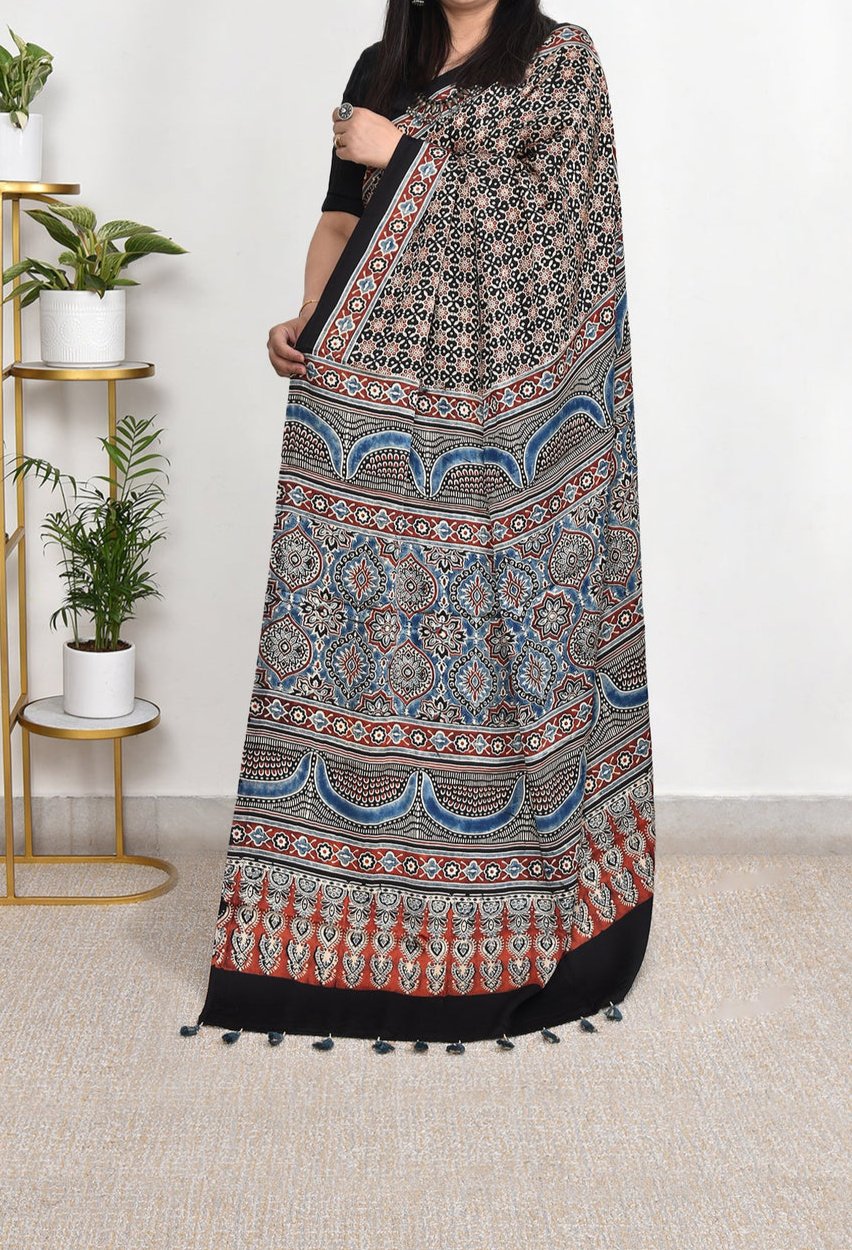 BLACK AND STAR  MODAL SILK DIGITAL PRINTED SAREE