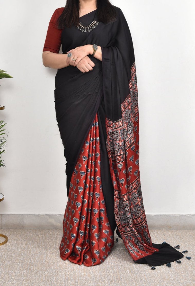 BLACK AND MAROON MODAL SILK DIGITAL PRINTED SAREE
