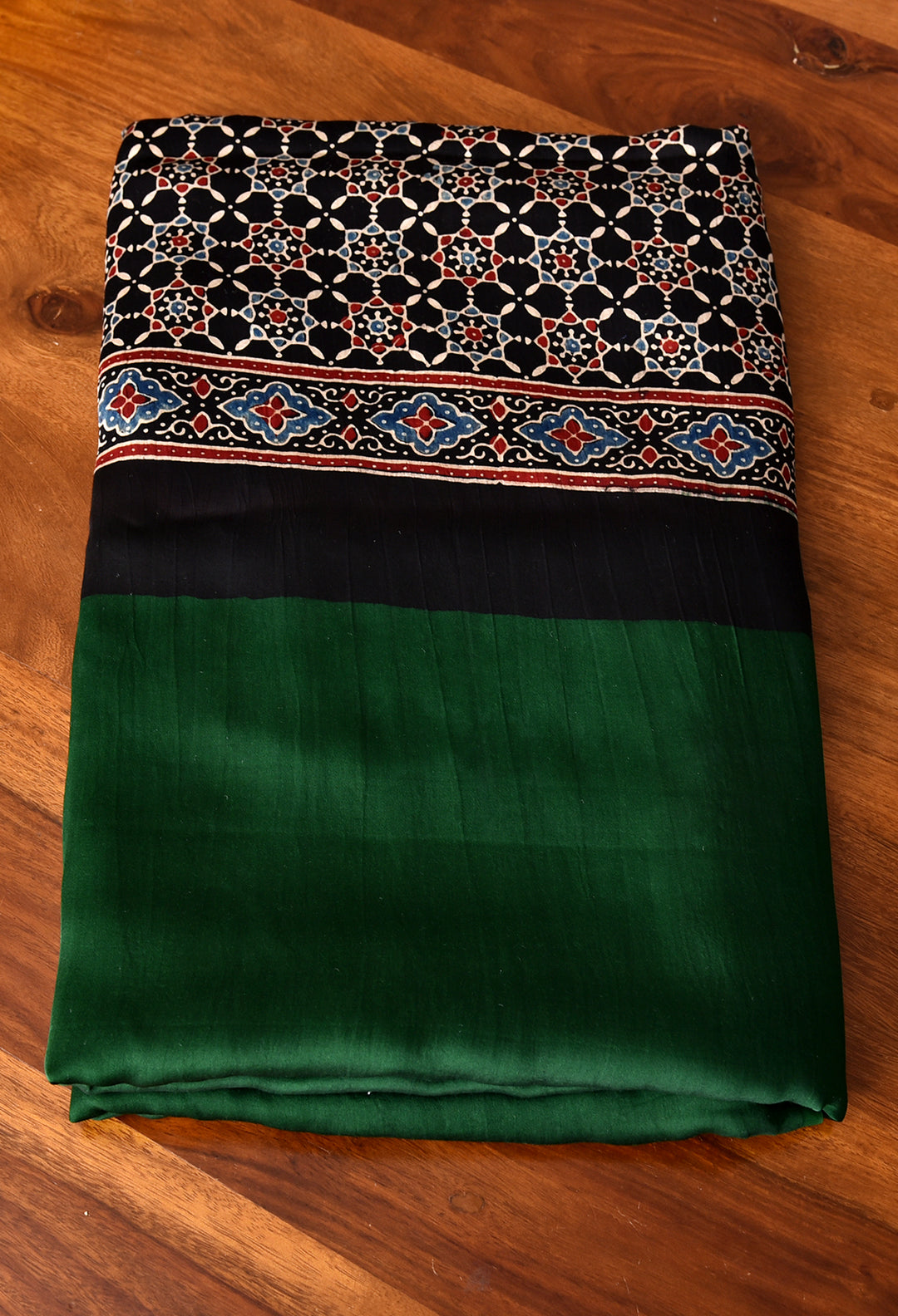 PALLU DARK FOREST GREEN MODAL SILK DIGITAL PRINTED SAREE